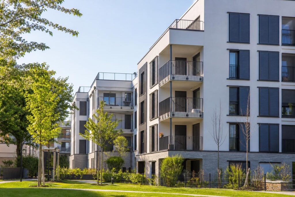 découvrez les services proposés par plurial novilia et les avantages réservés aux locataires pour un logement de qualité et un accompagnement personnalisé.